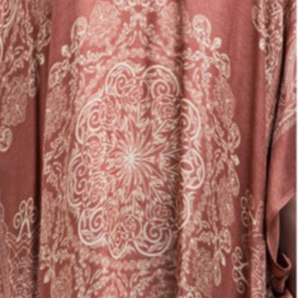 Last 1! NWT Boho Mandala Print Kimono - Picture 4 of 4